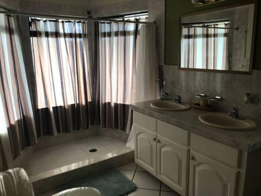 Colinas C12-2 Apartment *
